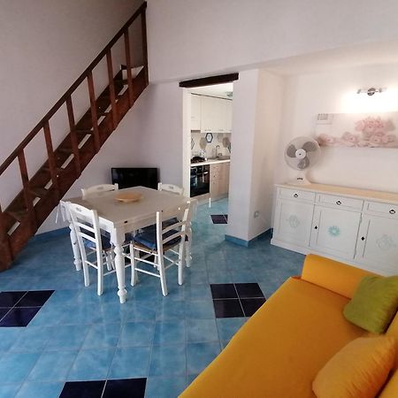 Appartamento centralissimo in San Tedoro San Teodoro  Esterno foto